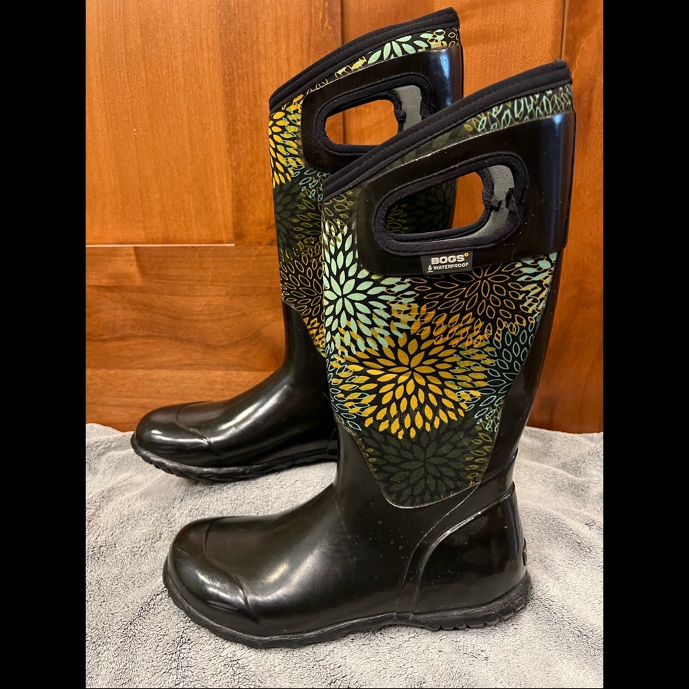 Classic North Hampton Tall snow boot from Bogs® ~ Size 7